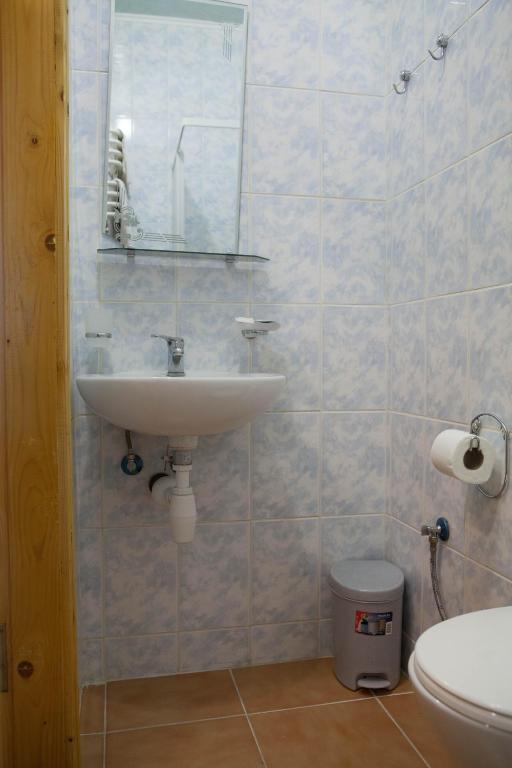 Ялинка Готель Vyshkiv חדר תמונה