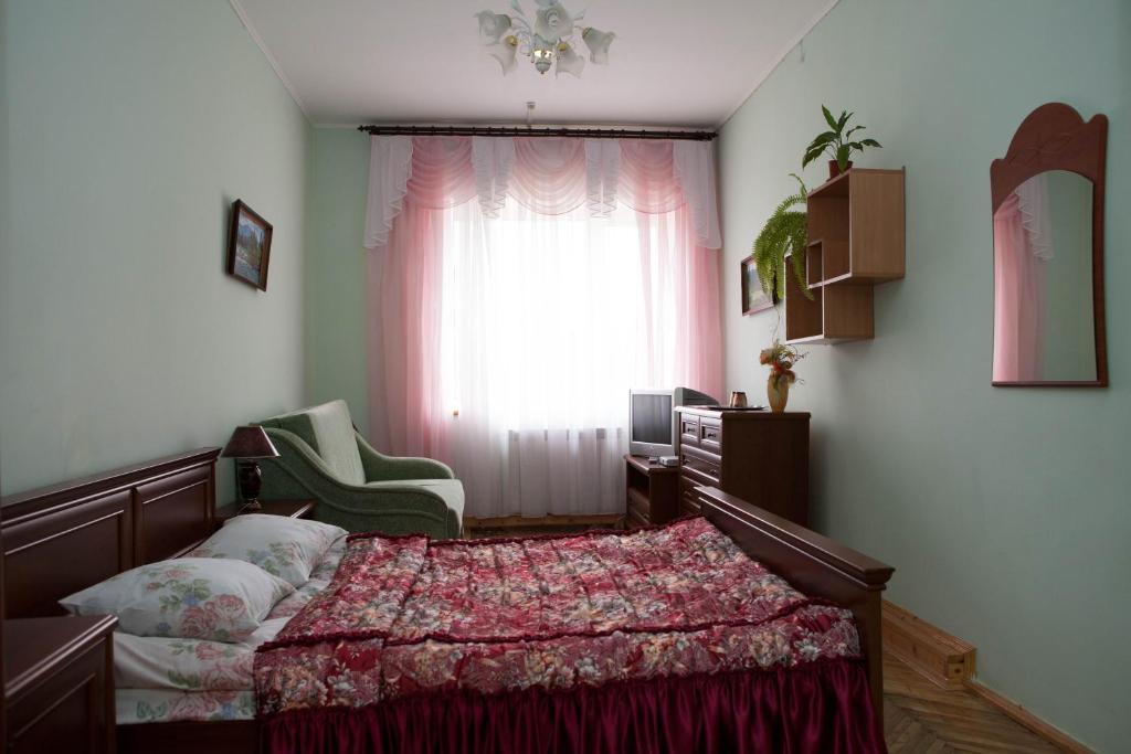Ялинка Готель Vyshkiv חדר תמונה